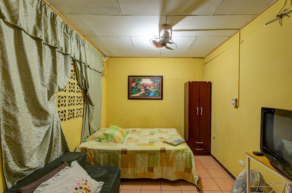 Cabinas Madeleine Puntarenas Zewnętrze zdjęcie