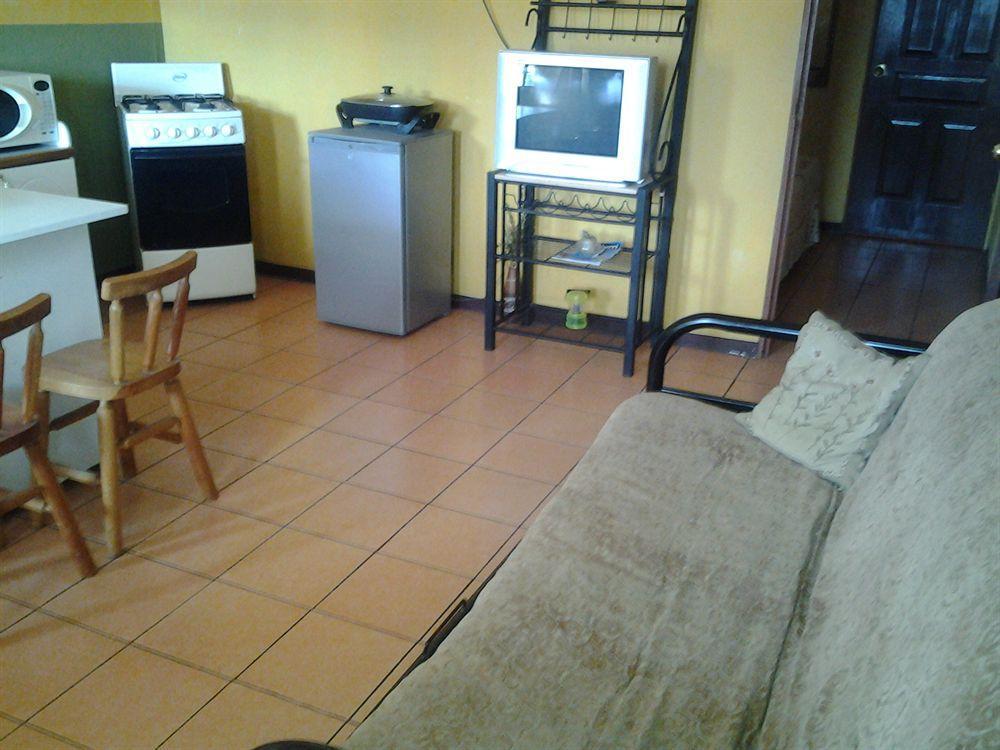 Cabinas Madeleine Puntarenas Zewnętrze zdjęcie