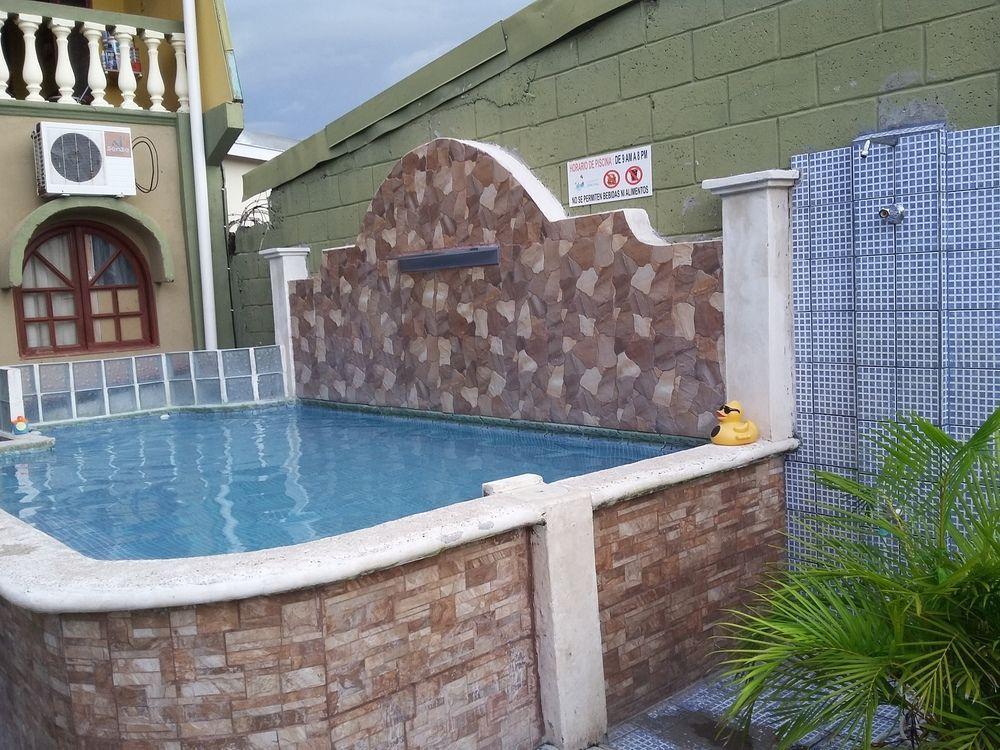 Cabinas Madeleine Puntarenas Zewnętrze zdjęcie