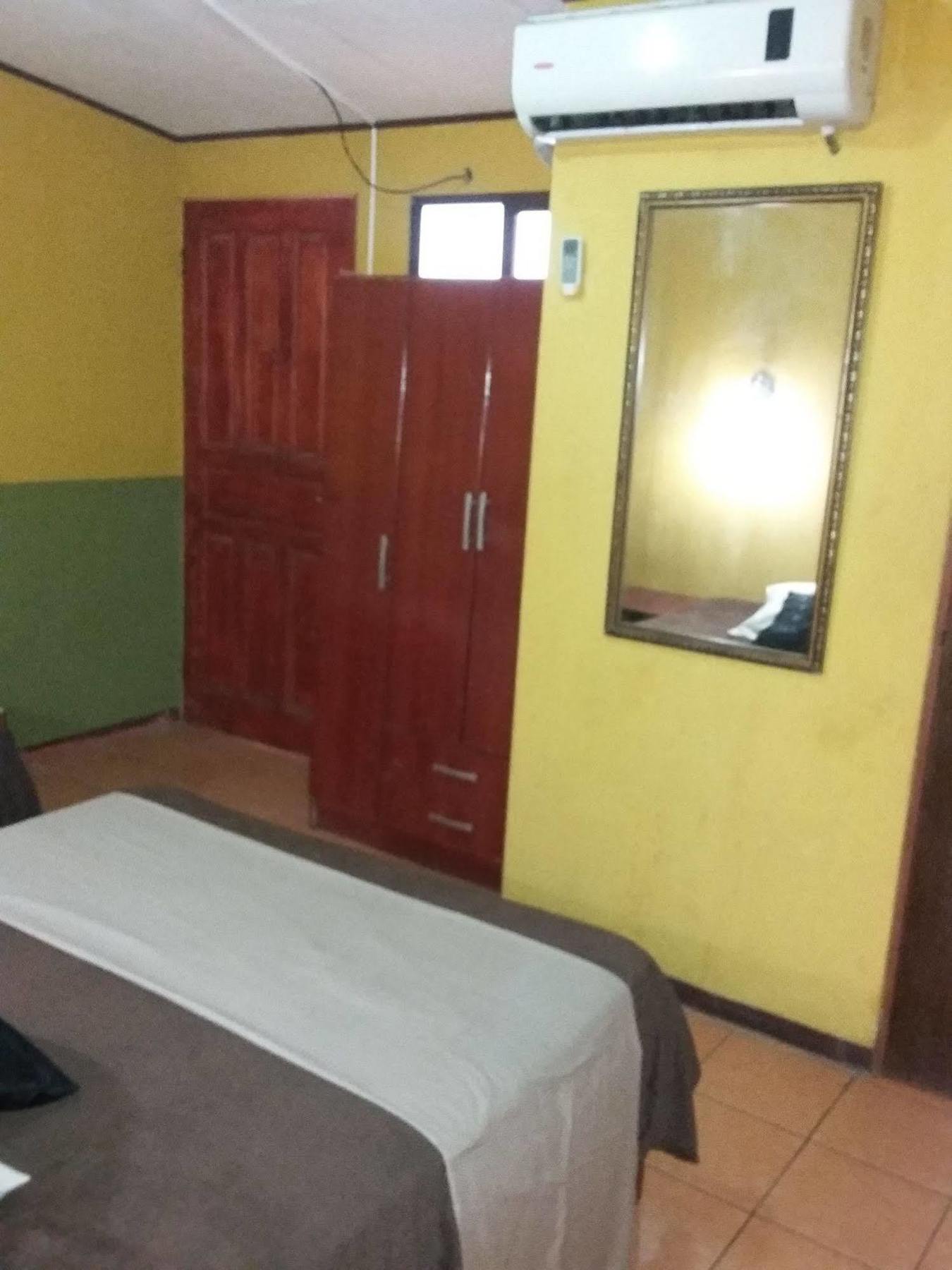 Cabinas Madeleine Puntarenas Zewnętrze zdjęcie