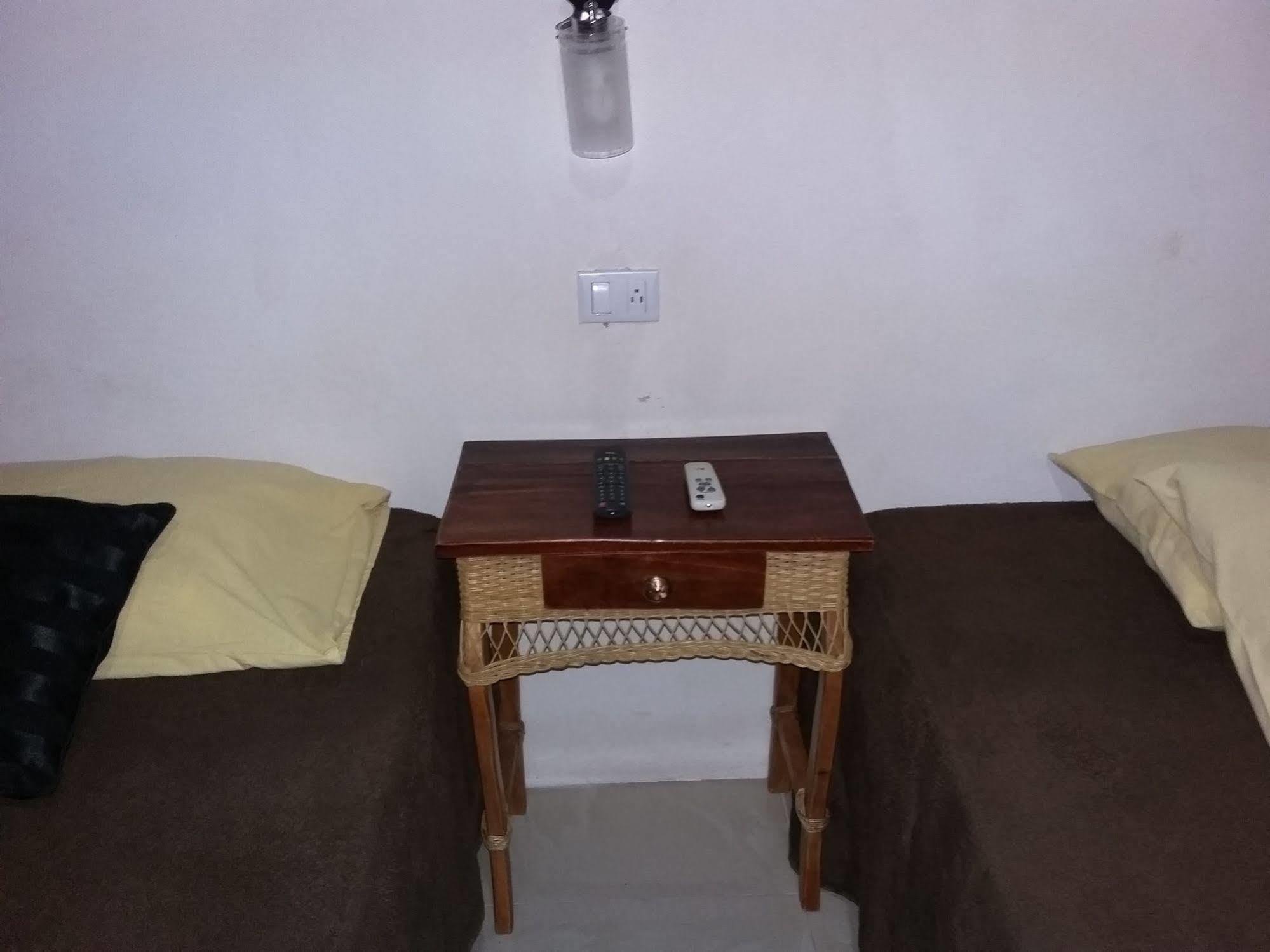 Cabinas Madeleine Puntarenas Zewnętrze zdjęcie