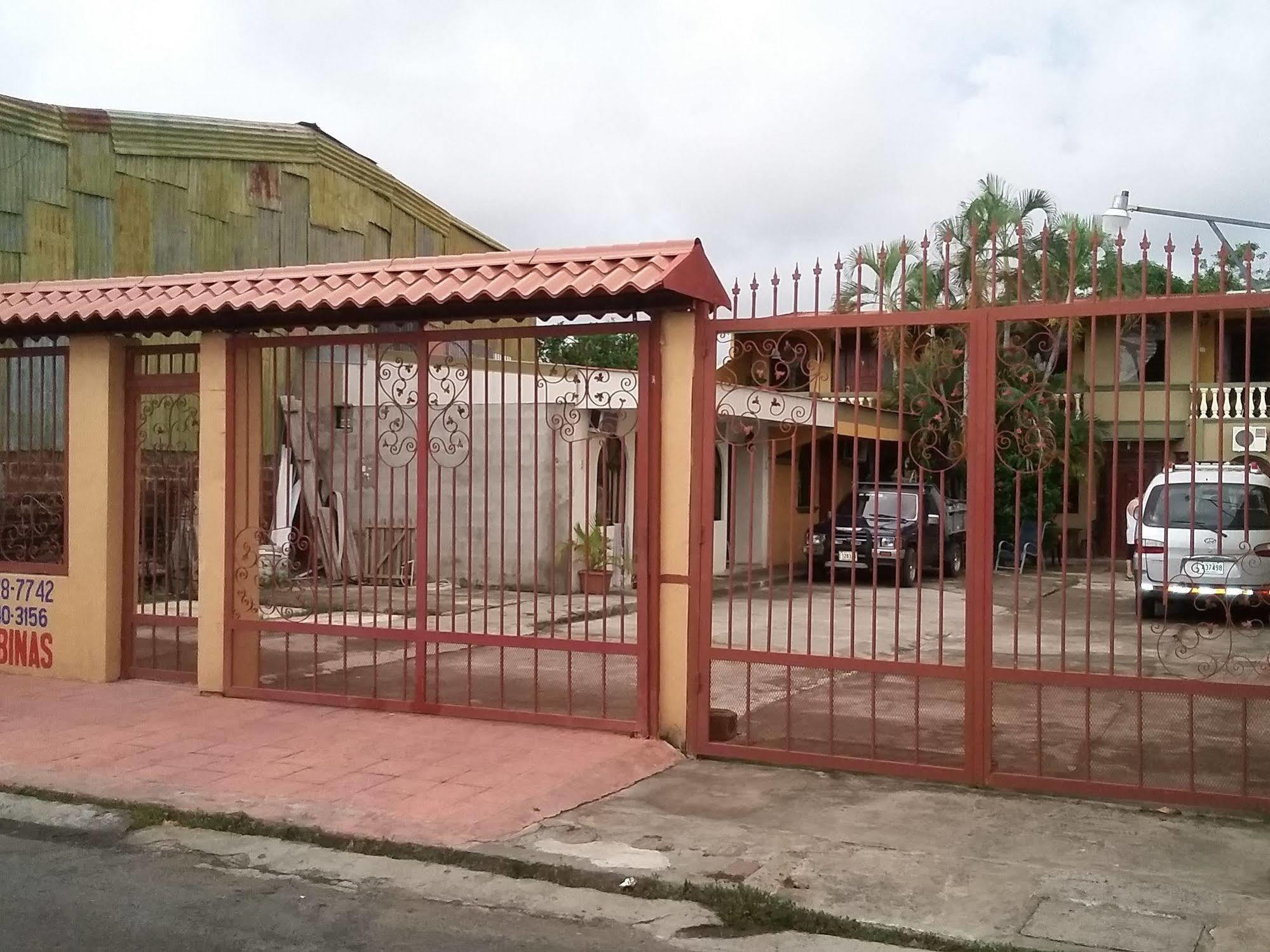Cabinas Madeleine Puntarenas Zewnętrze zdjęcie
